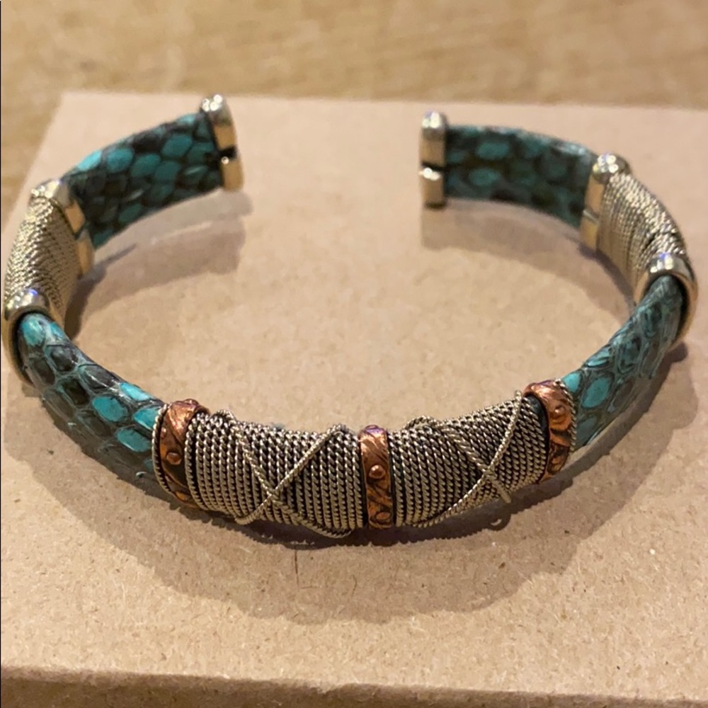 Bracelet